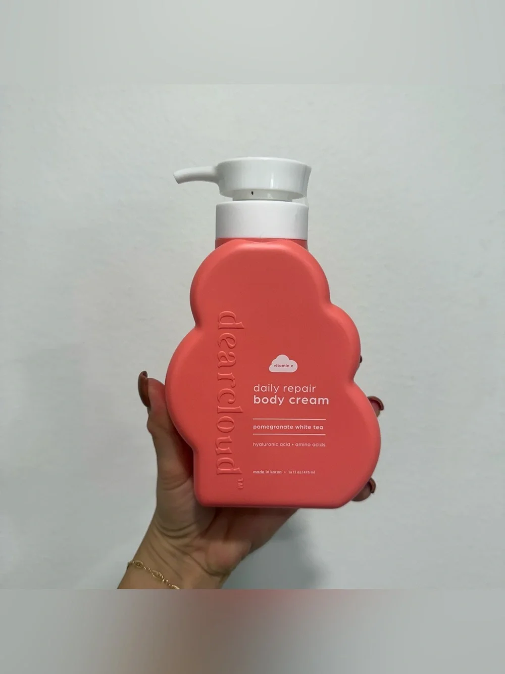 dearcloud daily repair body cream in pomegranate white tea 16 fl oz
